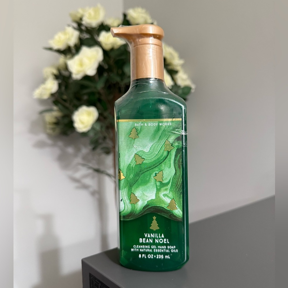 BATH & BODY WORKS Vanilla Bean Noel Cleansing Gel Hand